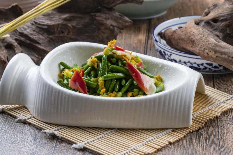 黄瓜仔凉拌北极贝图片