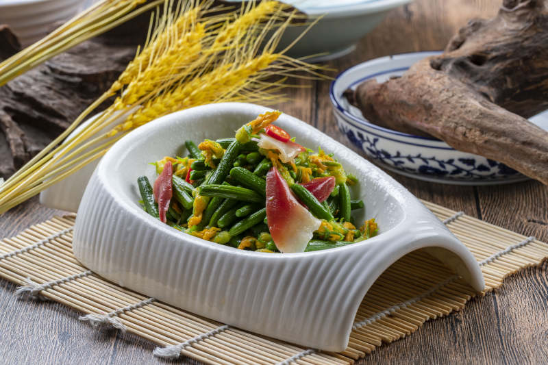 黄瓜仔凉拌北极贝图片