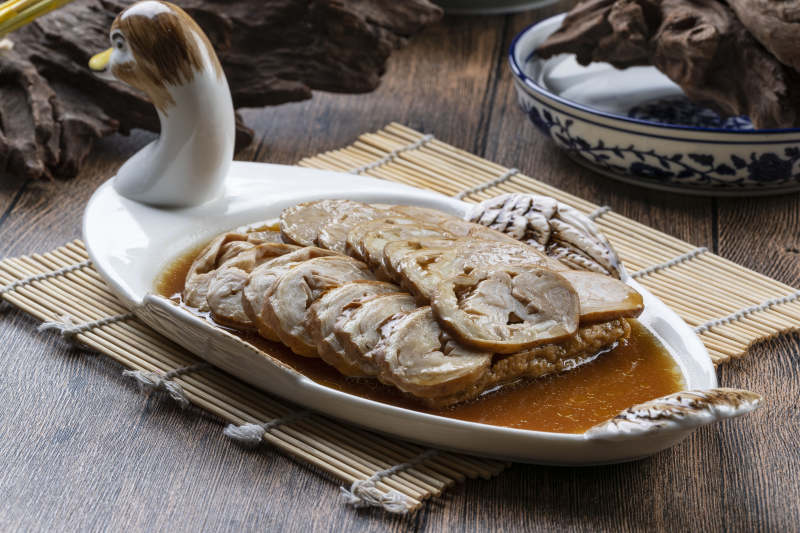 露水猪大肠配豆腐筋图片