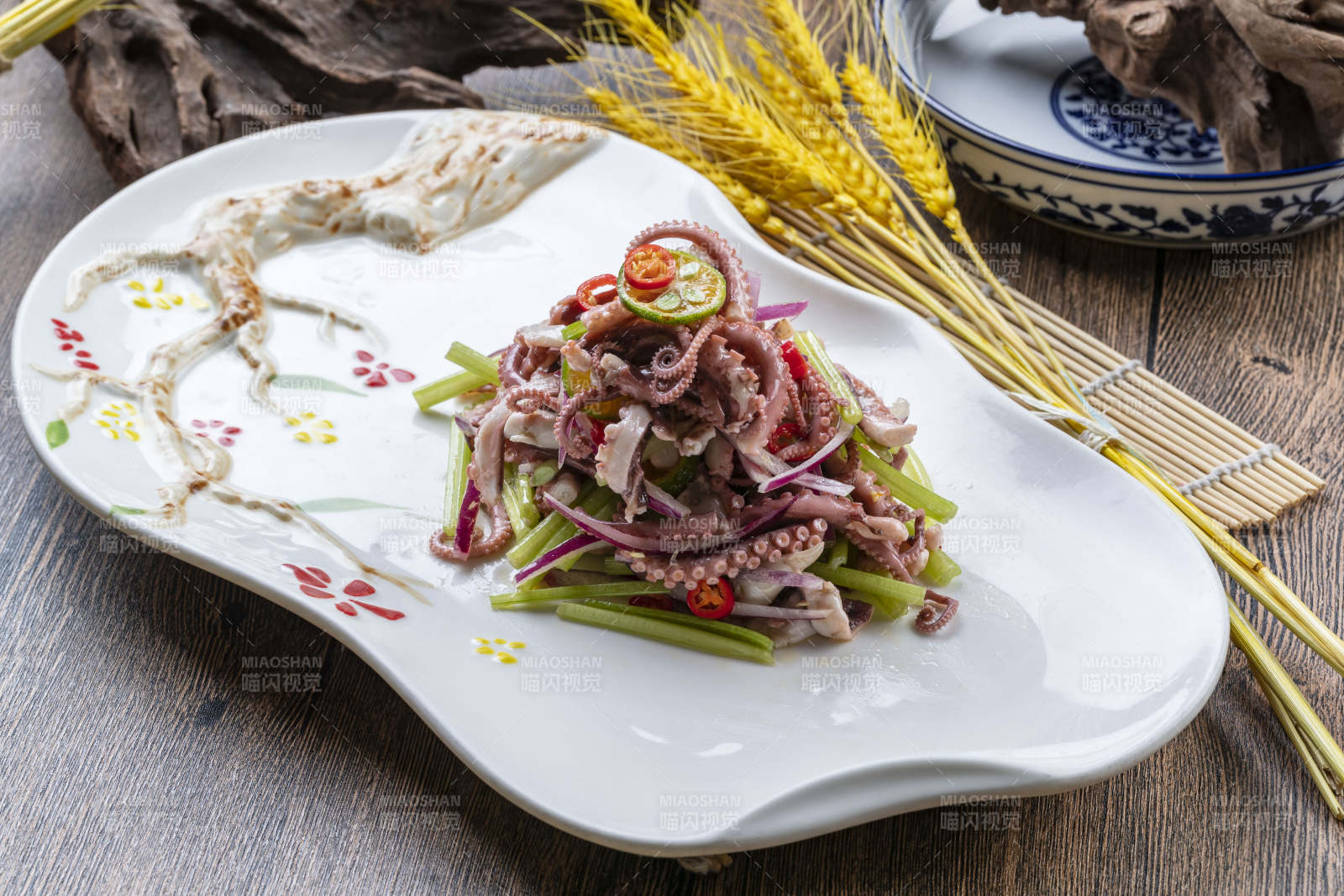 凉拌鱿鱼须图片