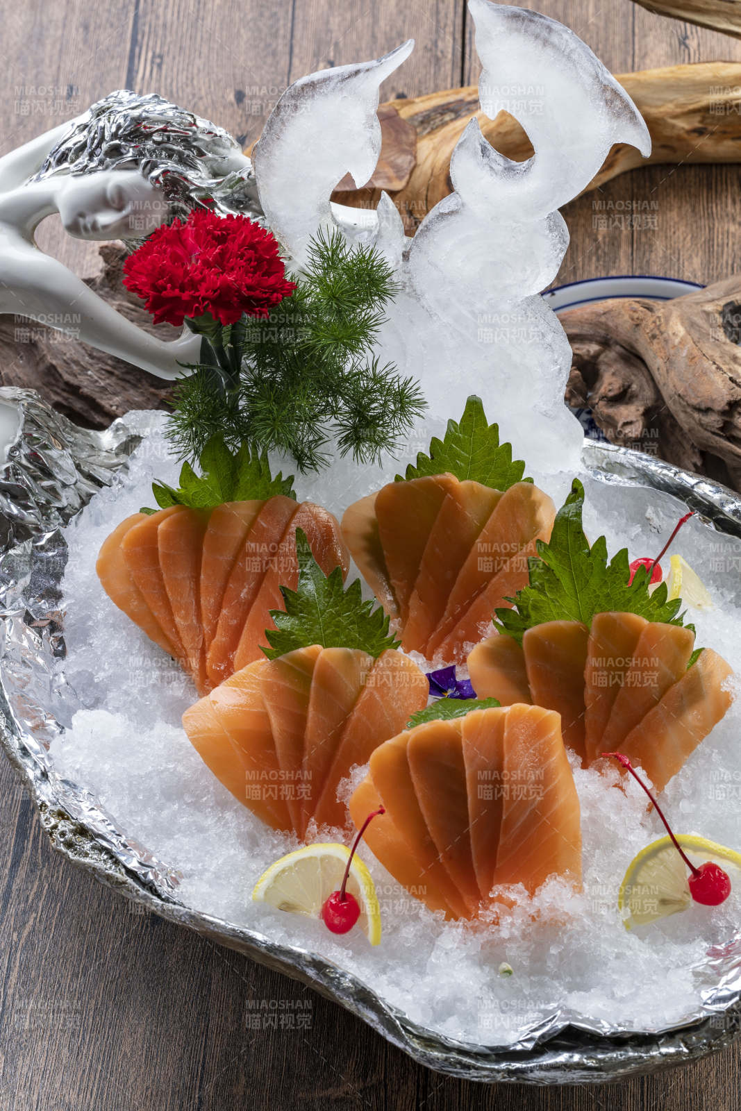 冰镇三文鱼吞拿鱼图片