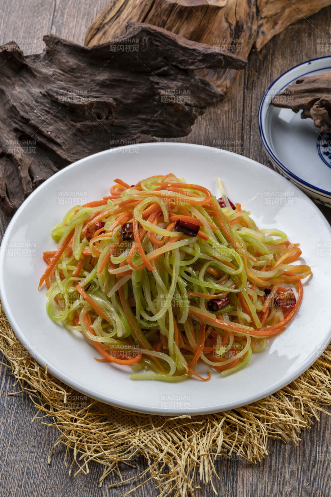 素炒三丝胡萝卜丝笋丝土豆丝图片