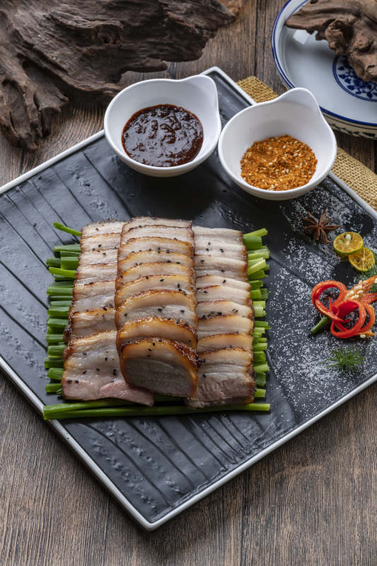 黑胡椒烟熏鸭胸肉切片图片