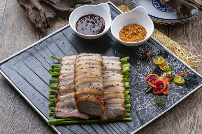 黑胡椒烟熏鸭胸肉切片图片