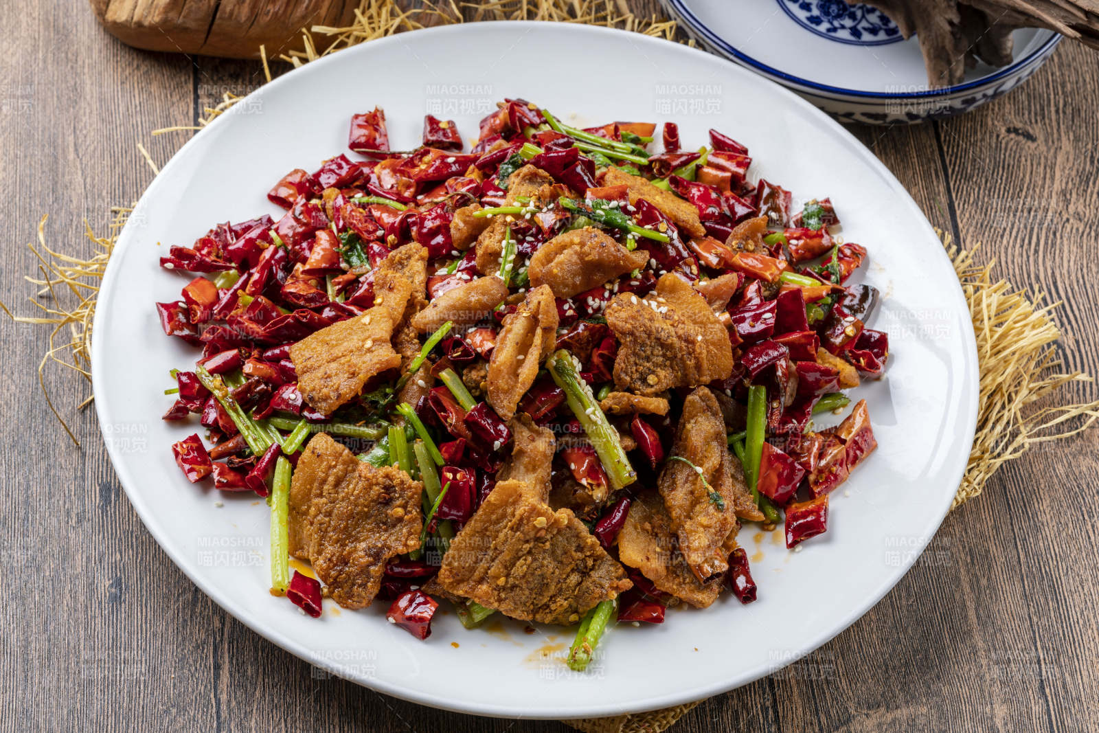 湘味辣炒猪油渣图片