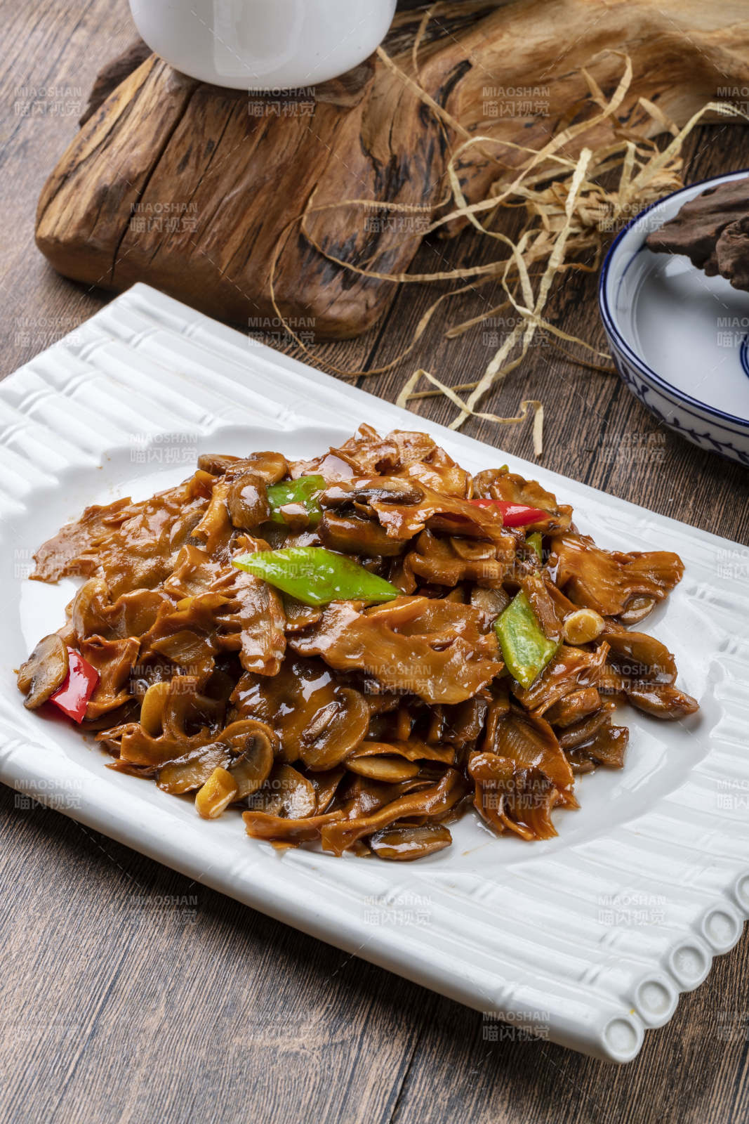 素菜酱爆杂菌图片