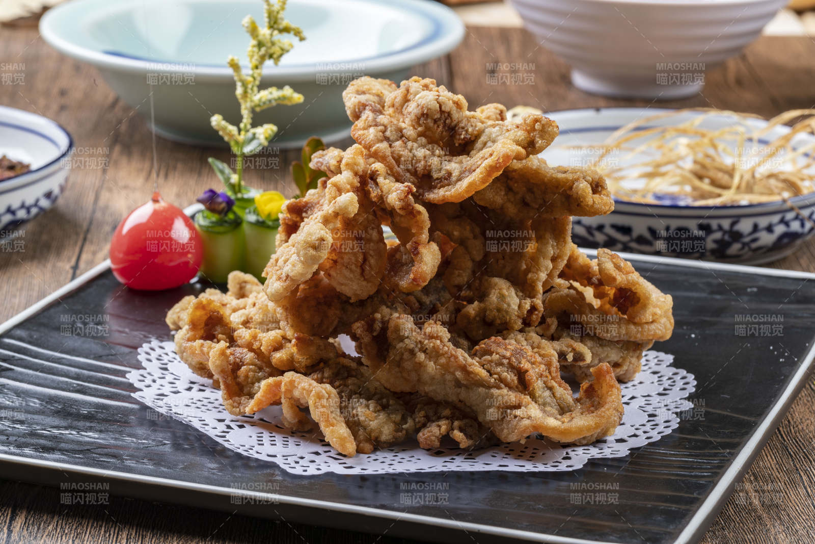 椒盐香酥猪油渣图片