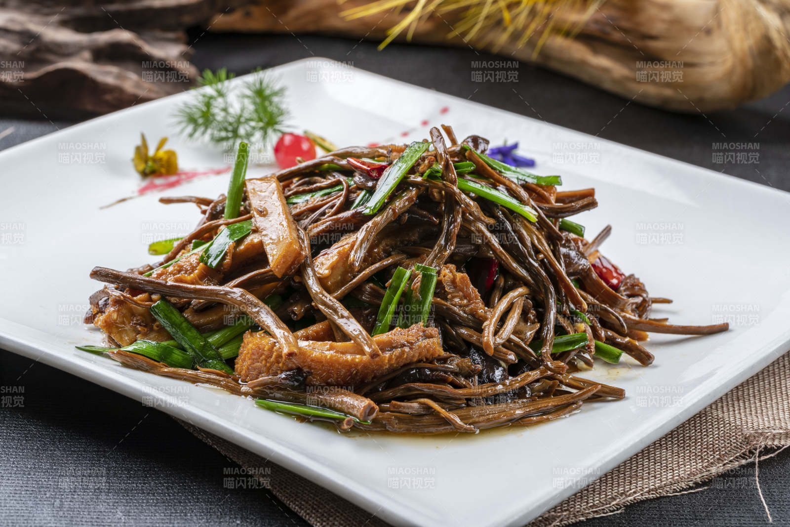 干豆角丝韭菜炒猪肚图片