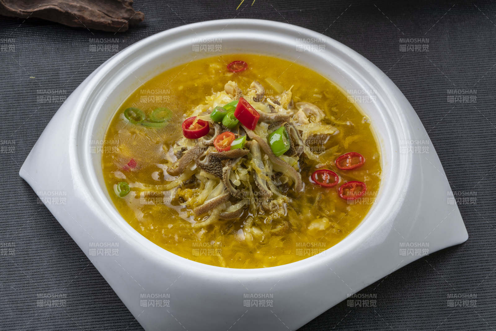 香辣酸汤猪肚丝图片