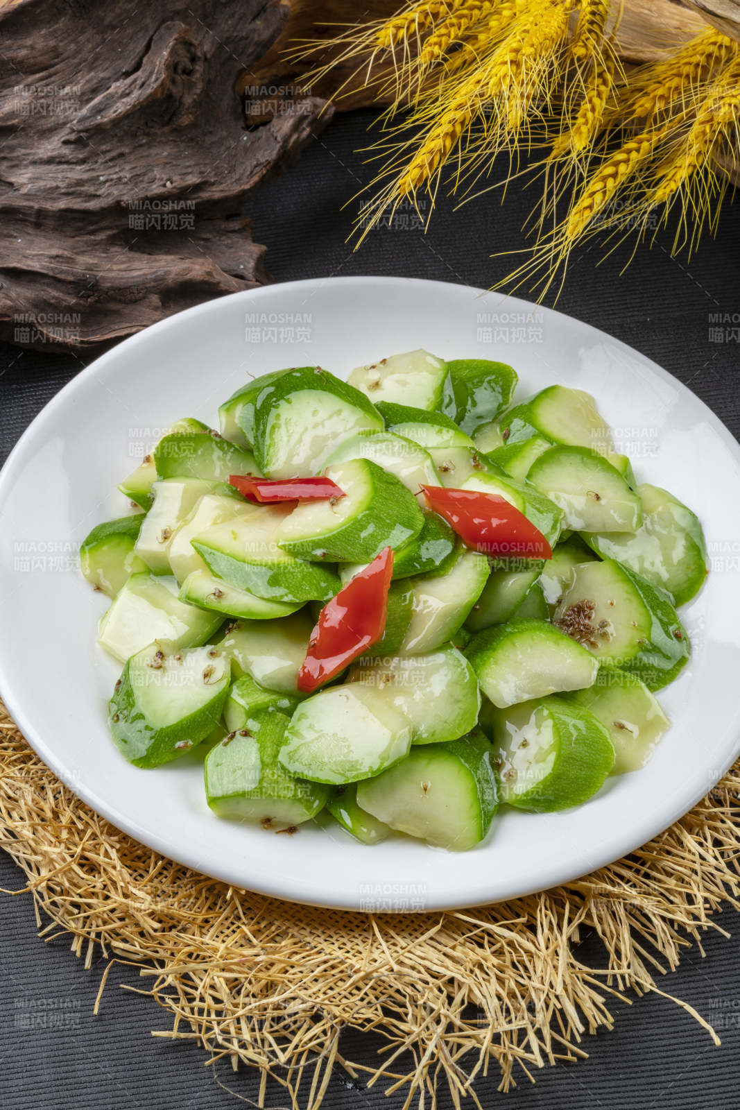 胡麻花清炒乳瓜图片