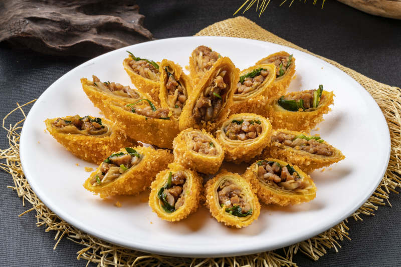 猪肉韭菜馅料炸蛋卷图片