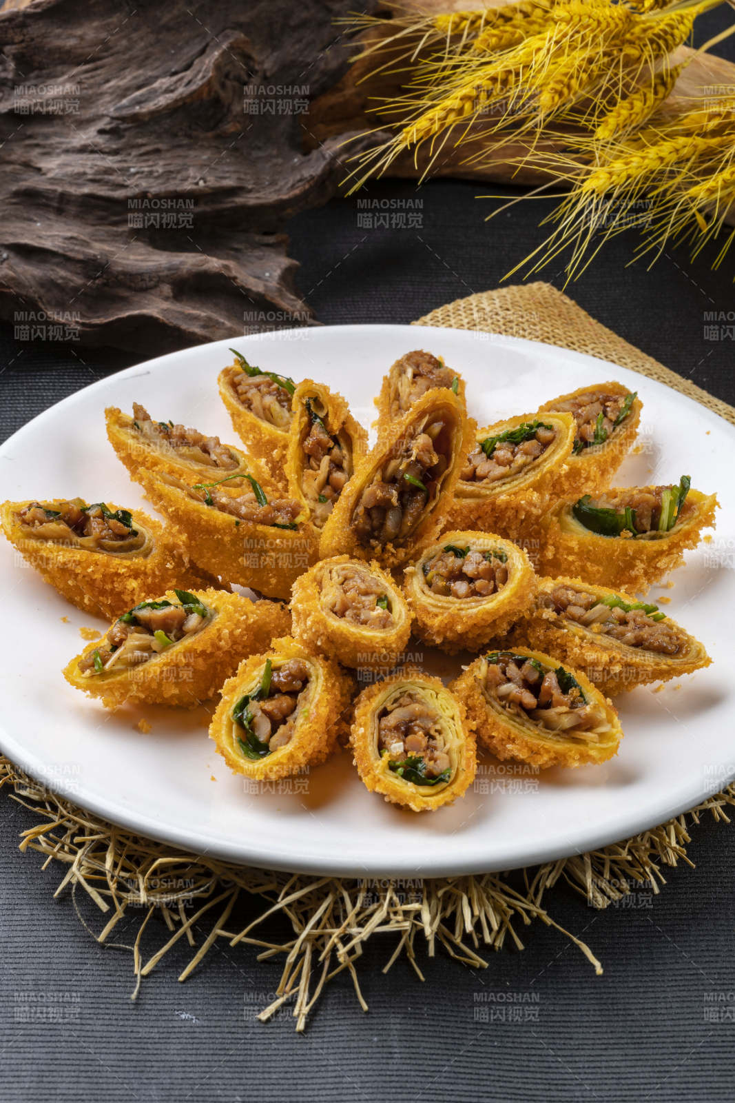 猪肉韭菜馅料炸蛋卷图片