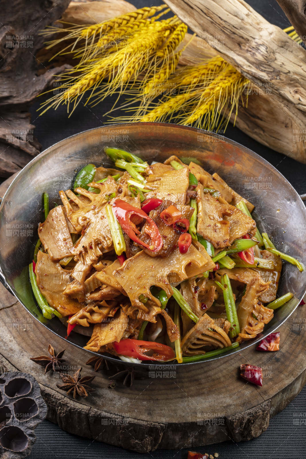 香辣干锅春笋玉兰片图片