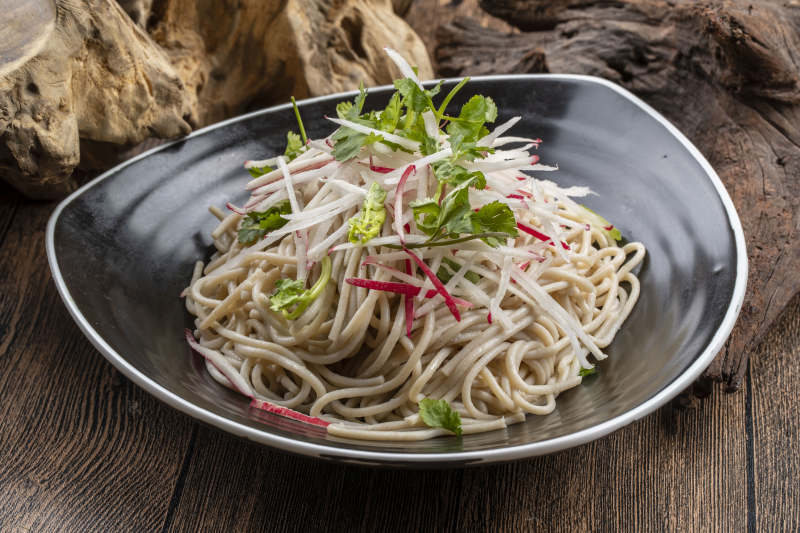 凉拌莜面饸饹图片