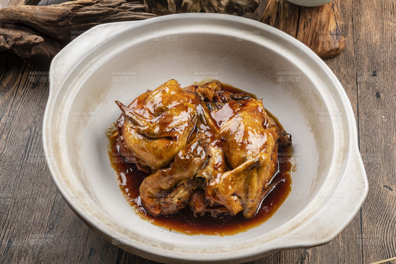 砂锅酱香鸡图片