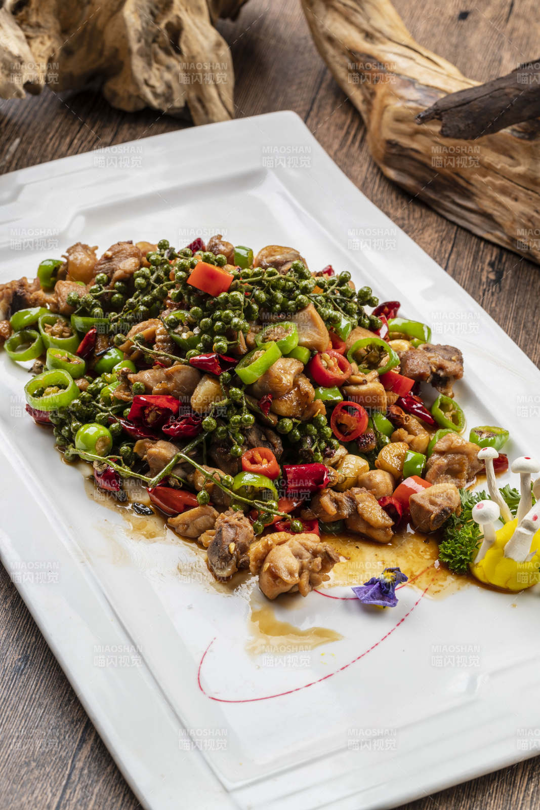 川味藤椒辣子鸡图片