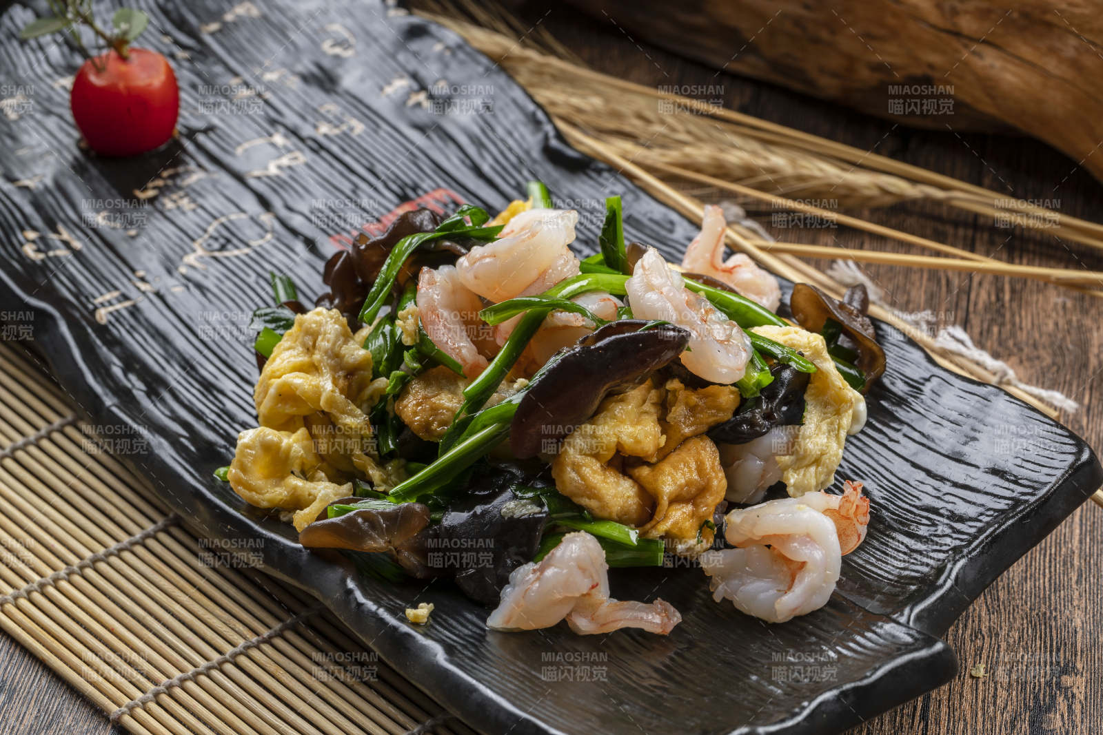柴鸡蛋木耳韭菜炒虾仁图片