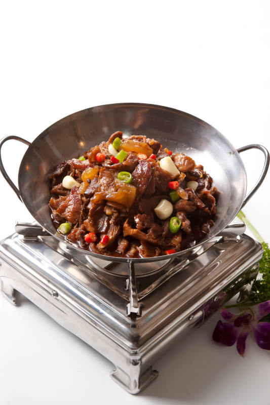 米椒蒜香锅仔腊肉图片