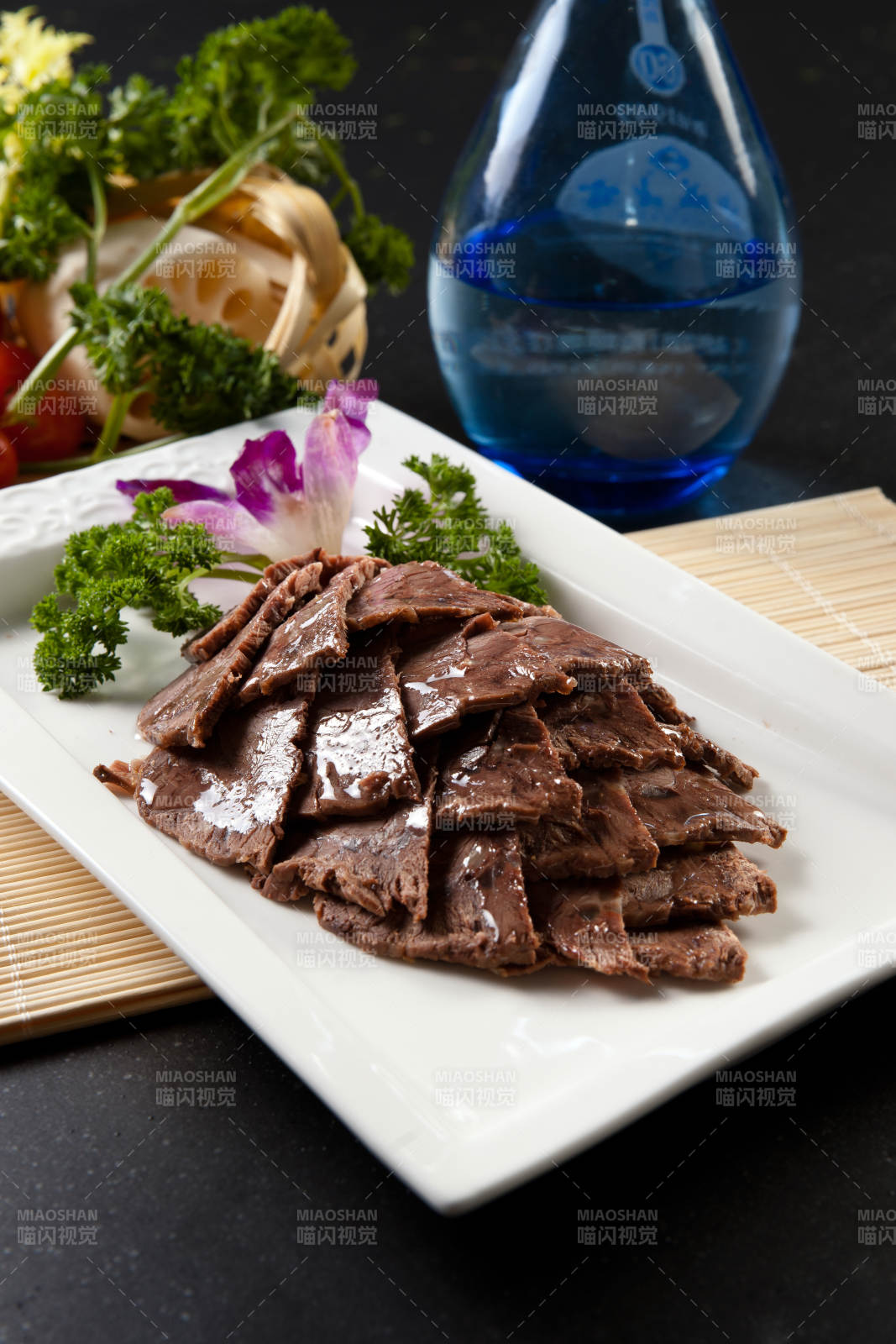 五香酱牛肉图片