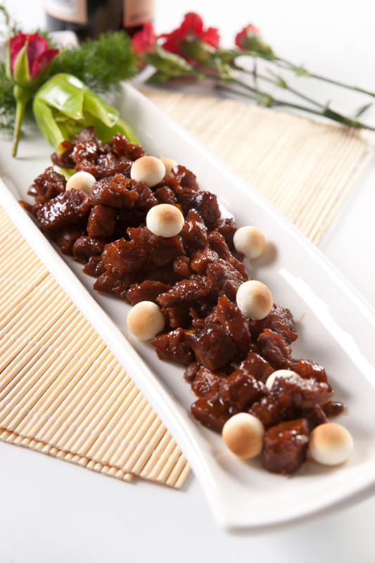 旺仔小馒头配酱烧牛仔粒图片