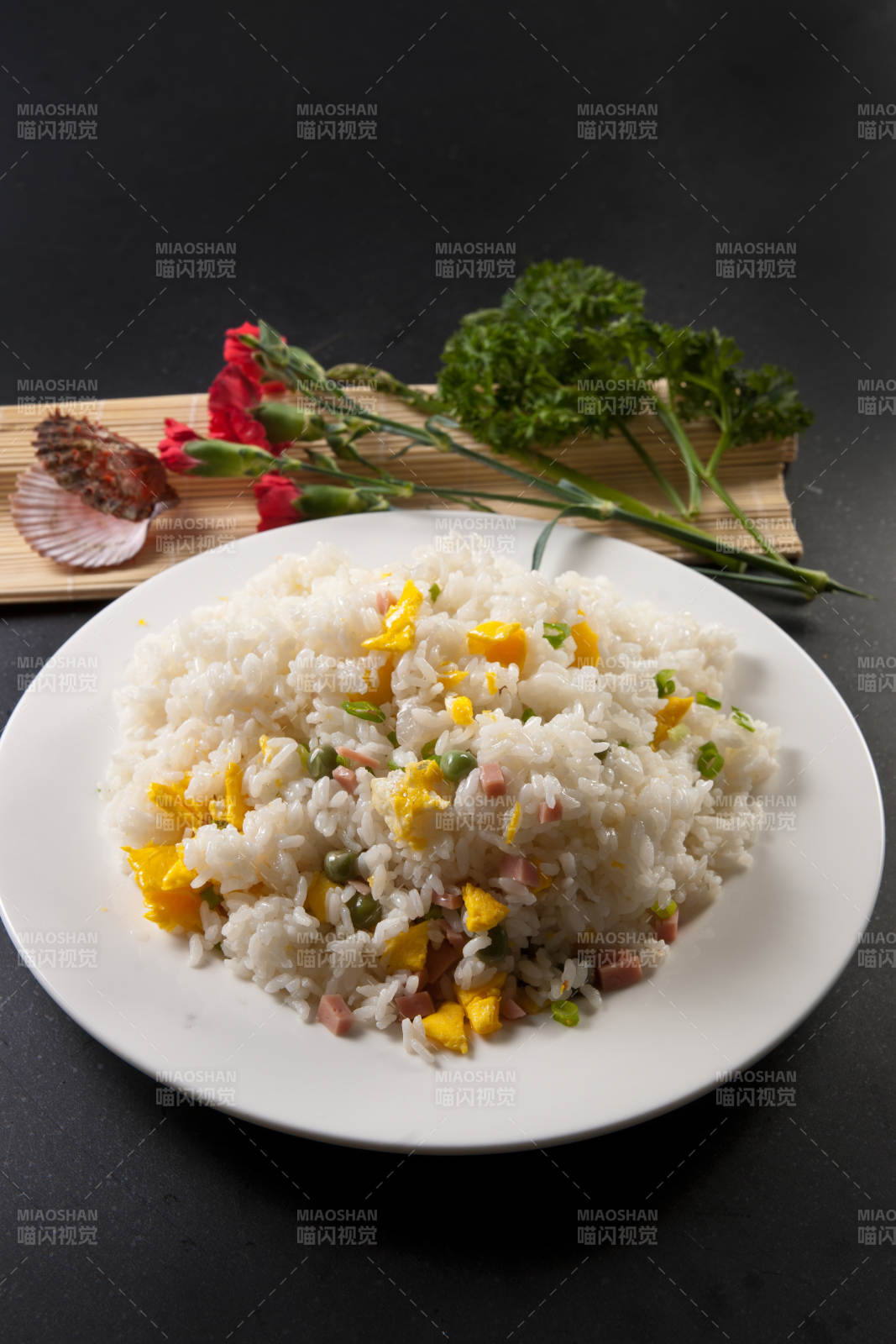 黄金蛋炒饭图片