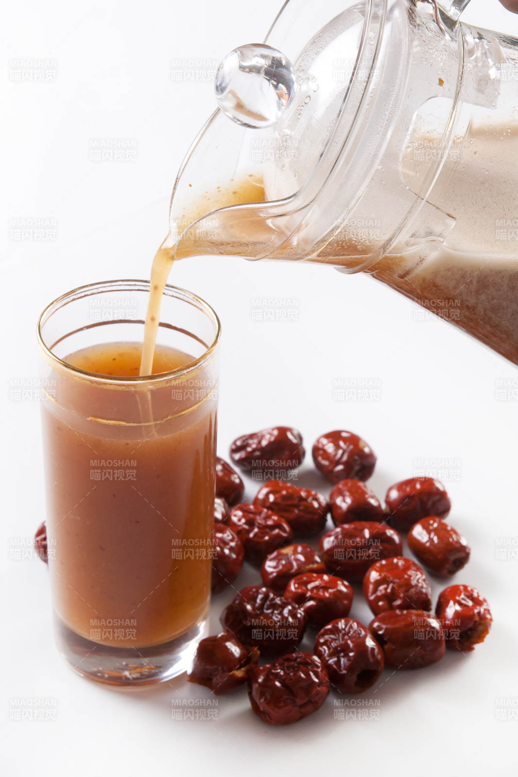 鲜榨果蔬汁图片