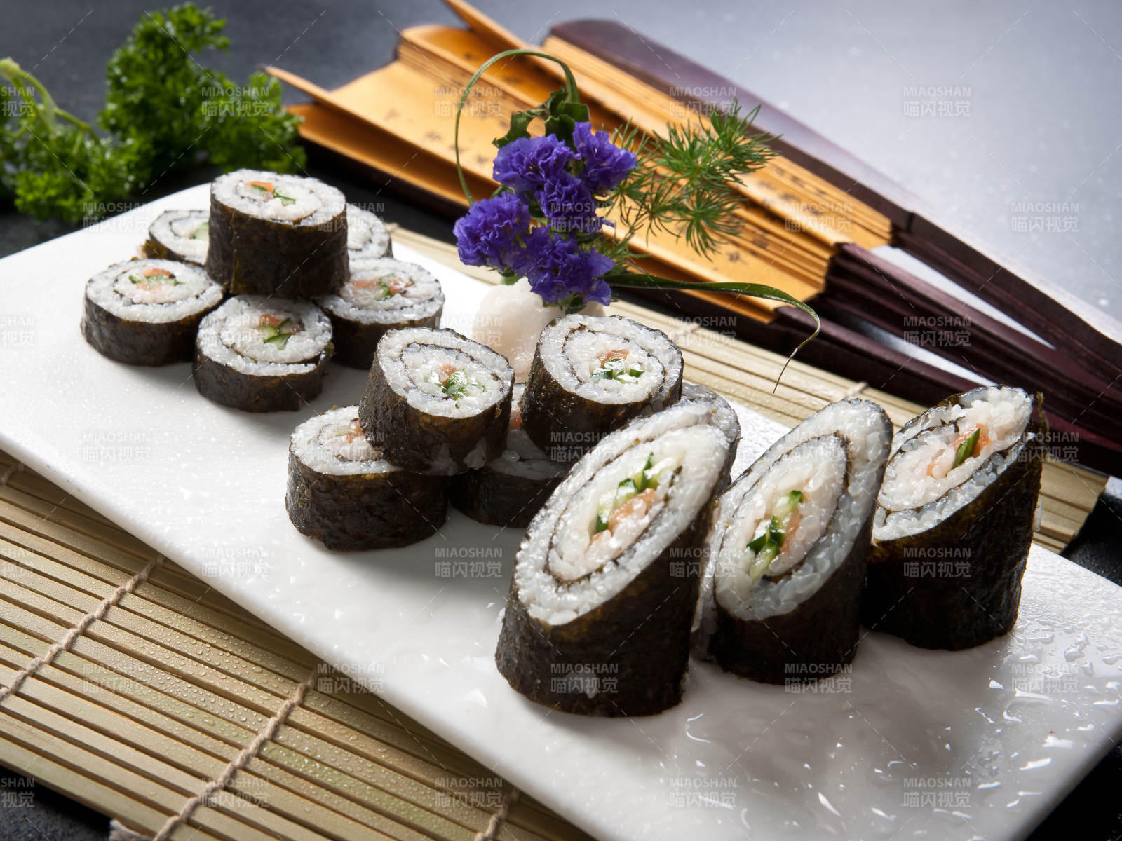 韩式紫菜包饭卷寿司图片
