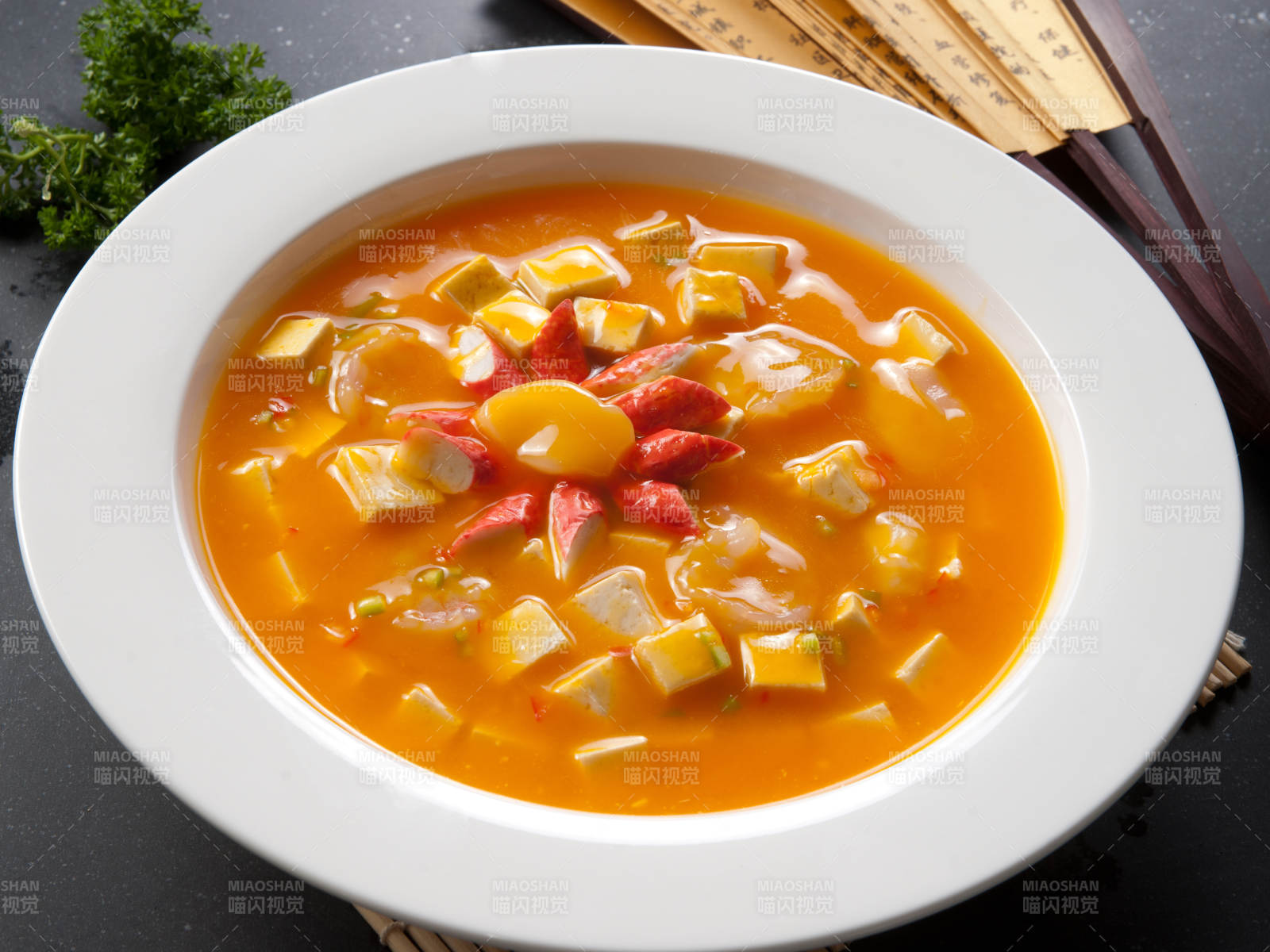 蟹黄蟹肉酿豆腐图片