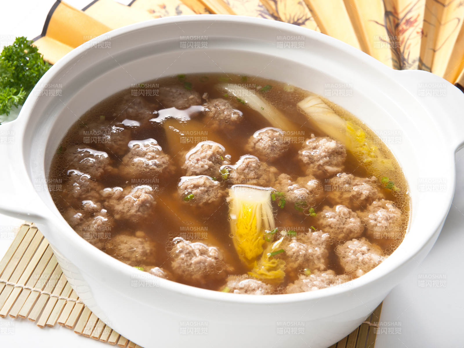 砂锅鸡汤丸子娃娃菜图片