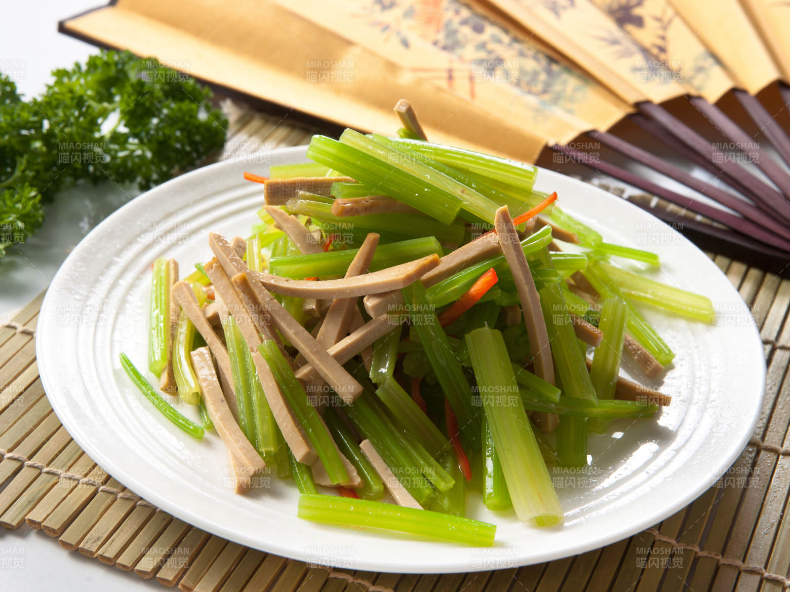 凉菜西芹拌香干图片