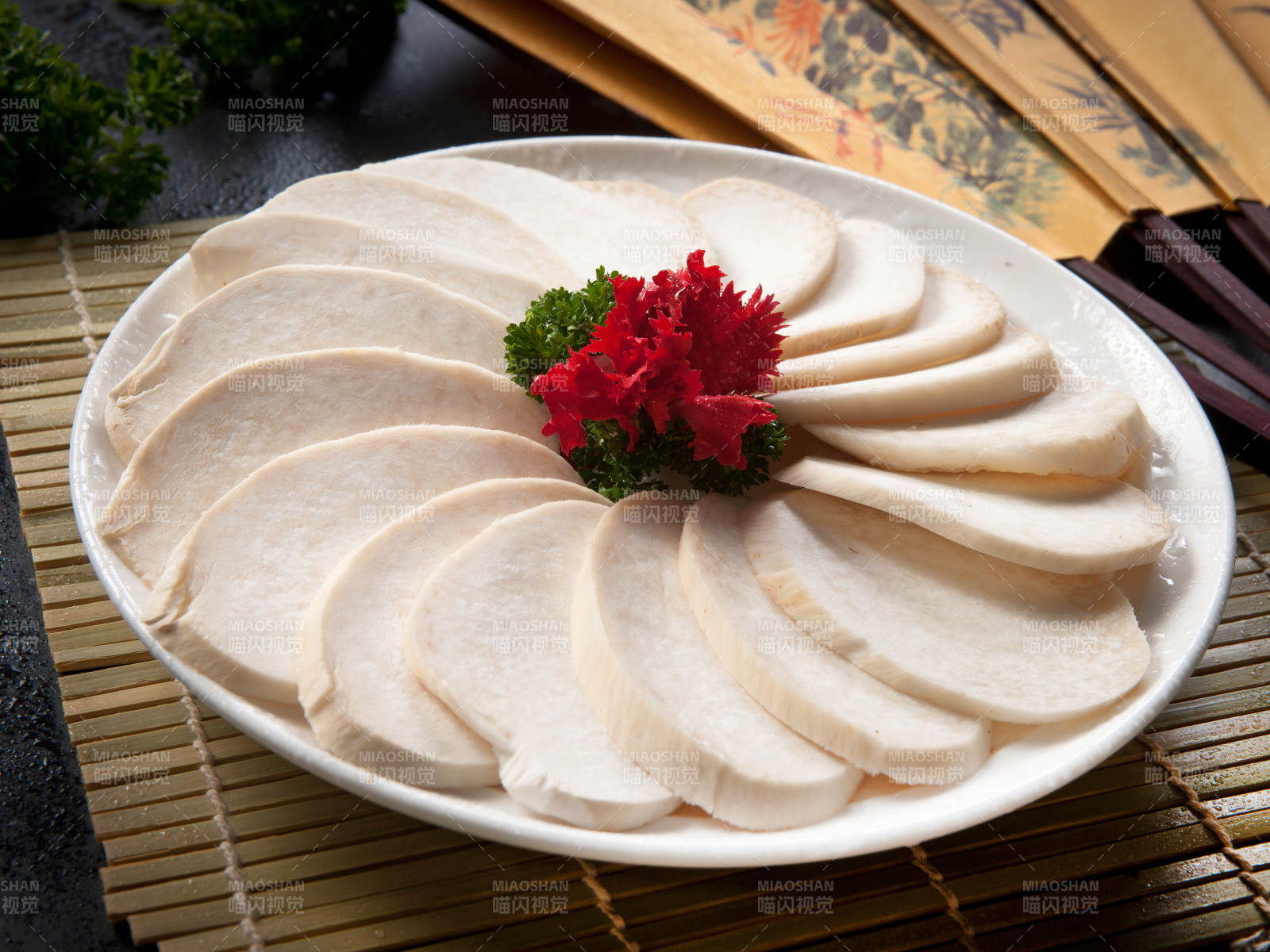 火锅食材杏鲍菇片图片