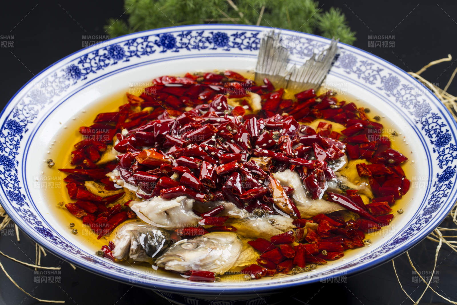 沸腾飘香水煮鱼图片