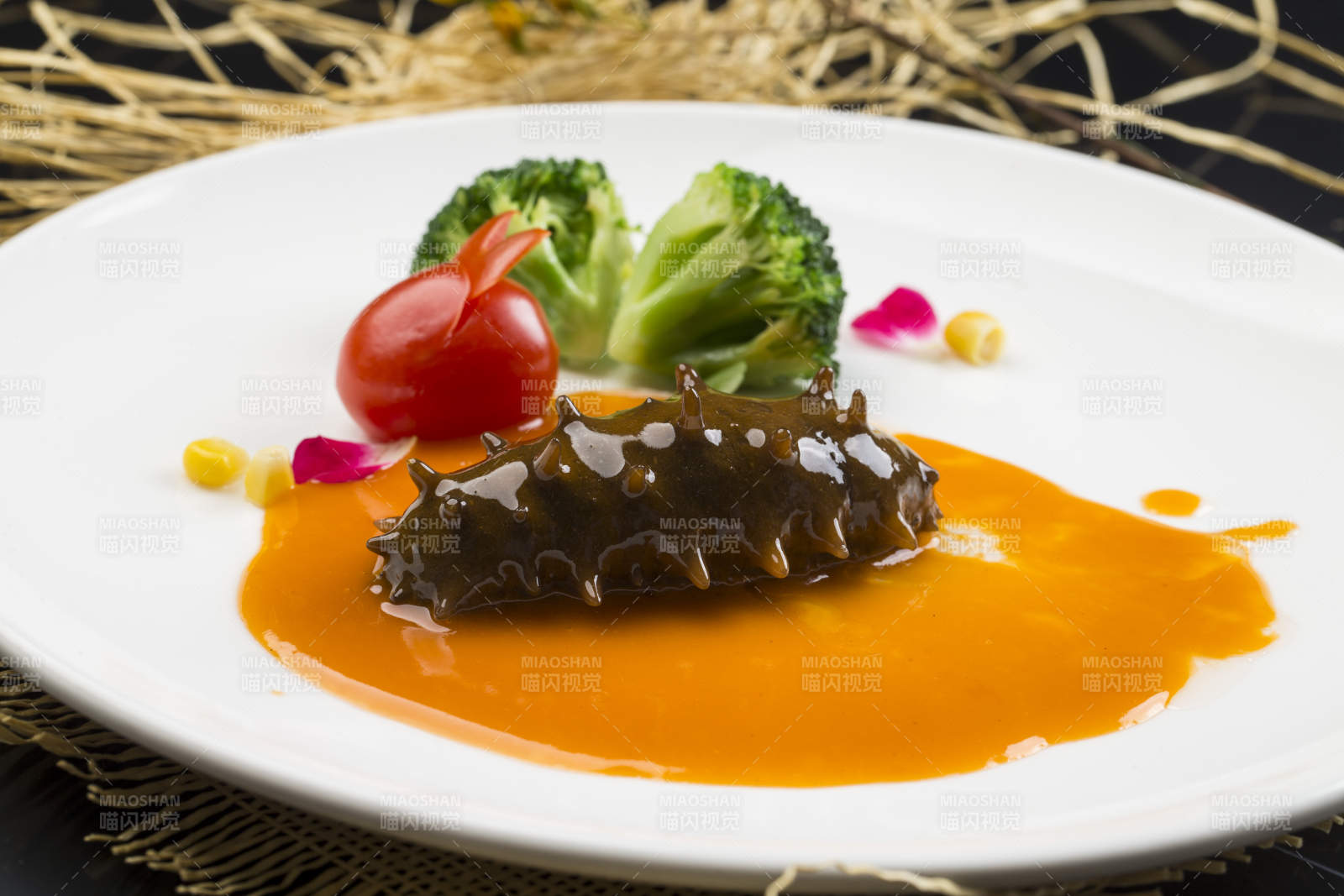 鲍汁扣辽参图片