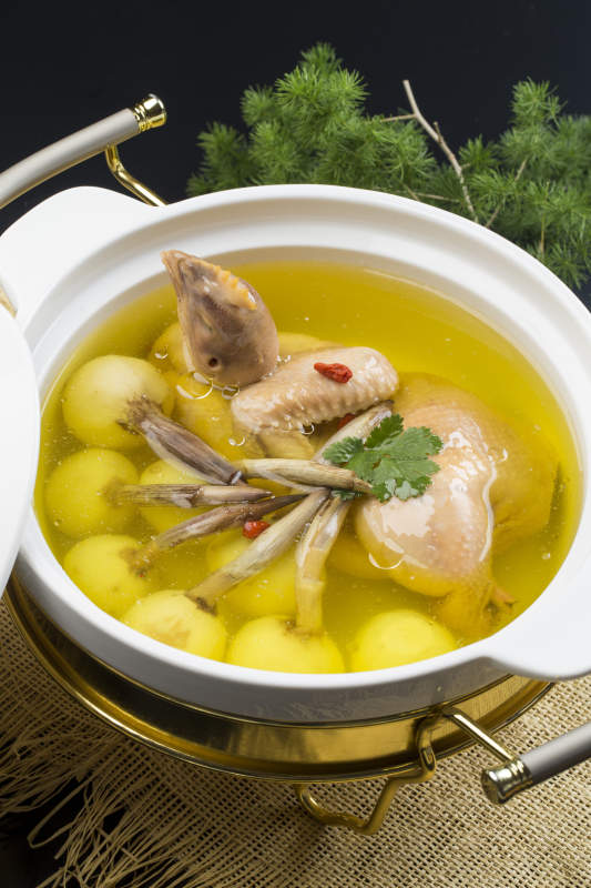 清炖农家柴鸡提灯蛋图片