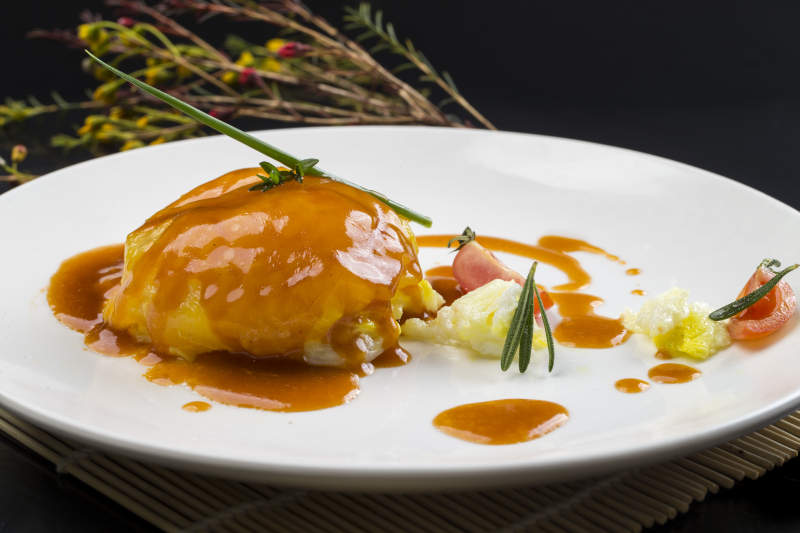 包菜浇汁蒸水晶大虾卷图片