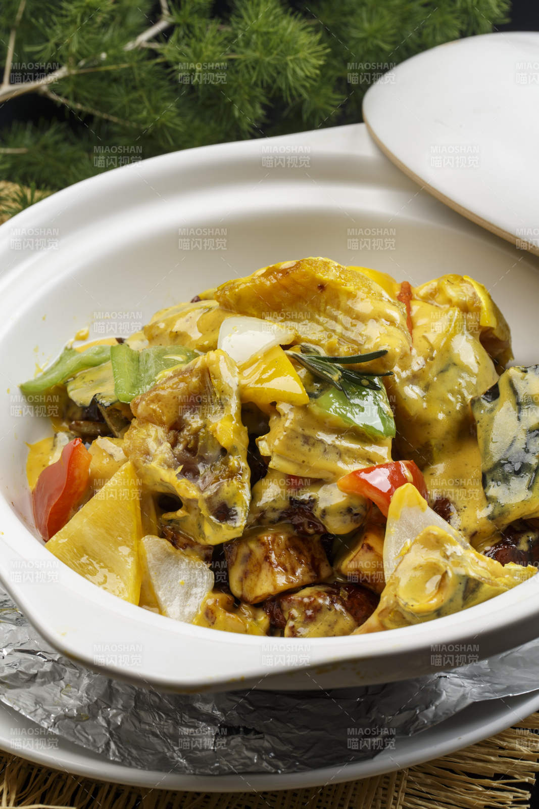 砂锅鲶鱼茄子煲图片