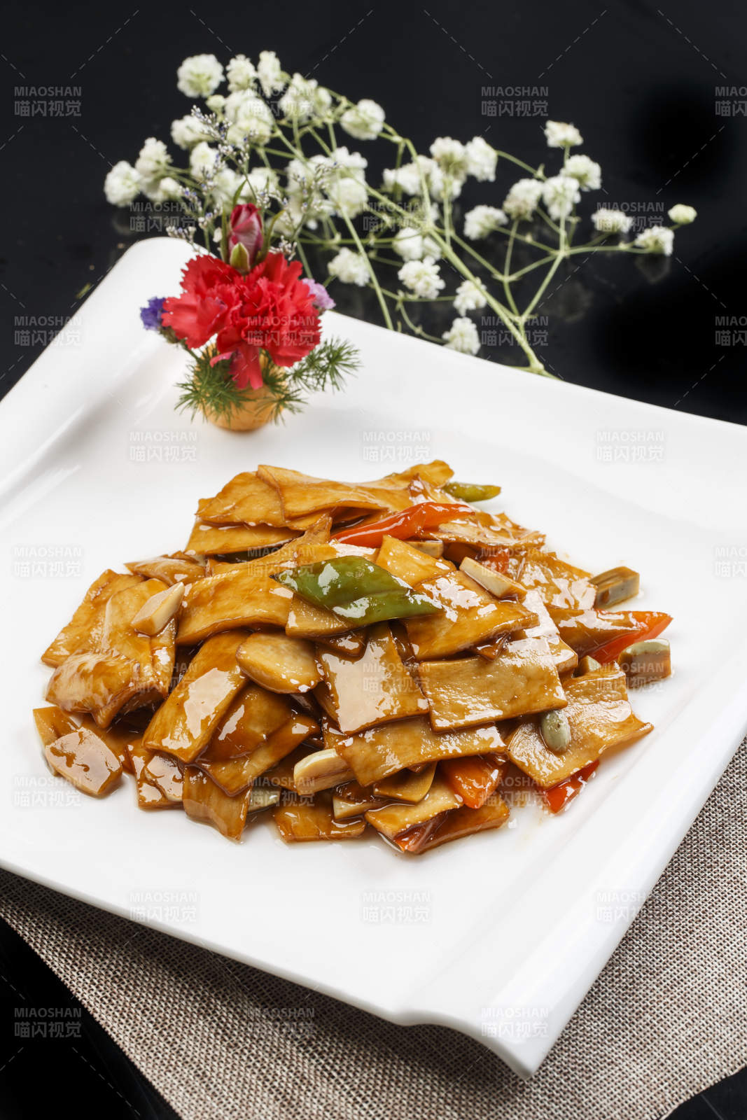 XO酱香炒杏鲍菇片图片