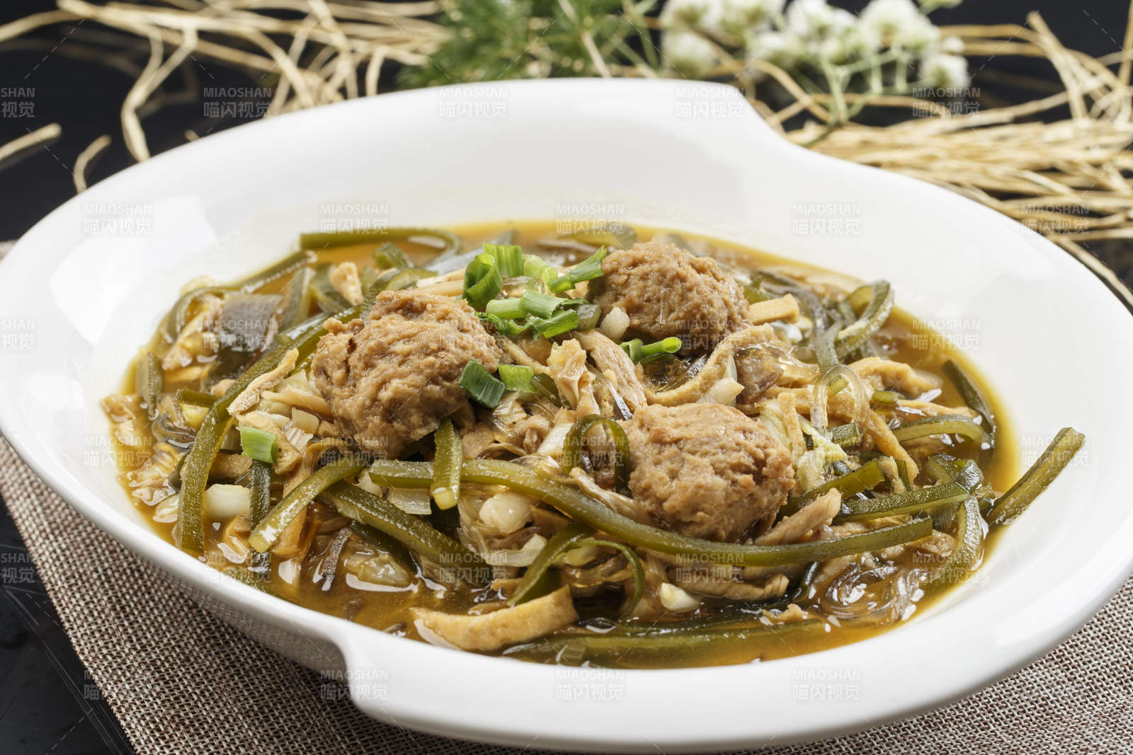 浓汤海带粉条豆干汆丸子图片