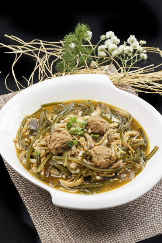 浓汤海带粉条豆干汆丸子图片