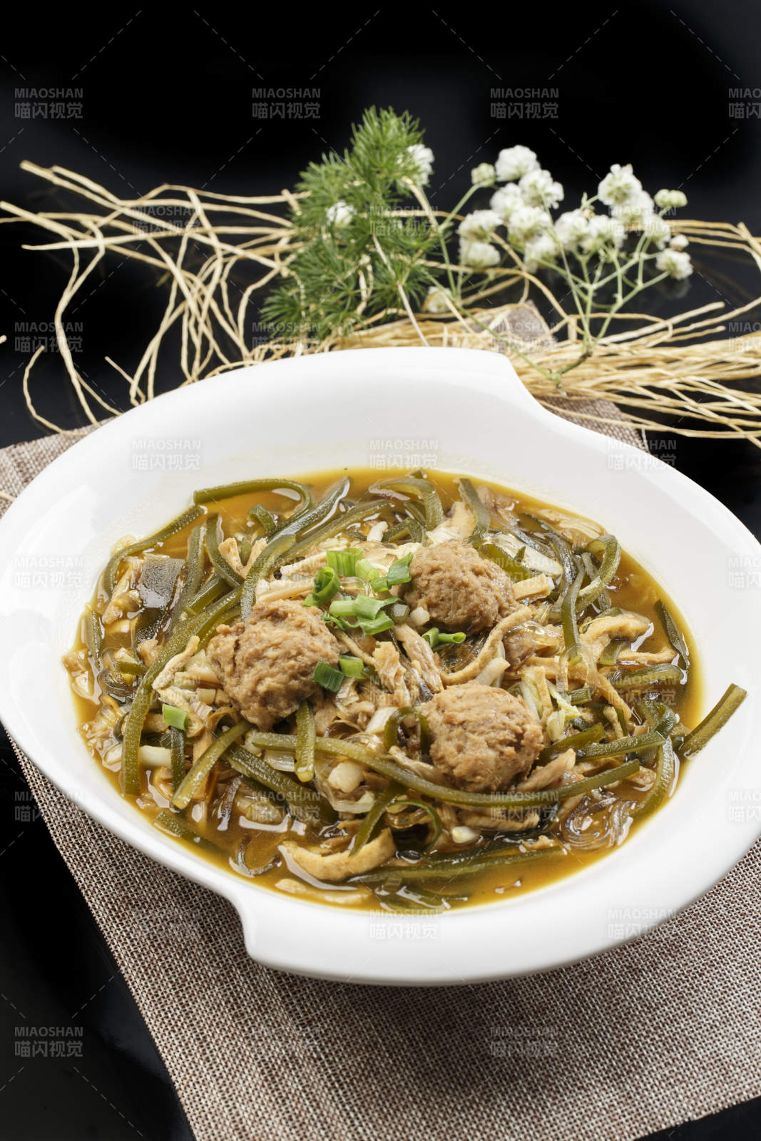 浓汤海带粉条豆干汆丸子图片