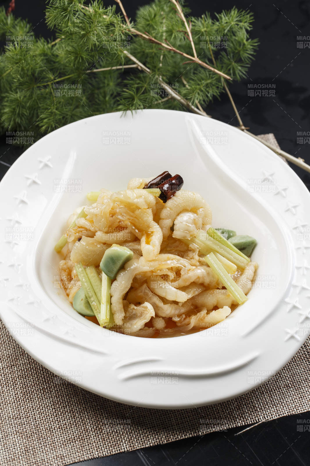 腊八蒜脱骨凤爪图片