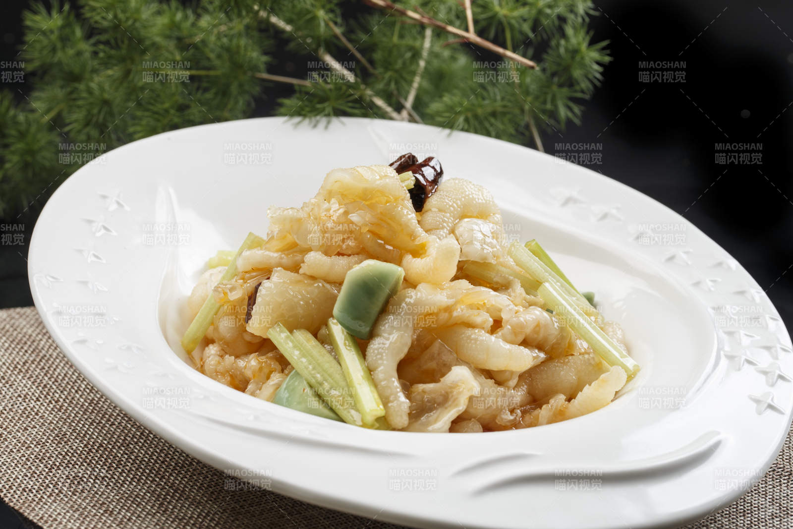 腊八蒜脱骨凤爪图片