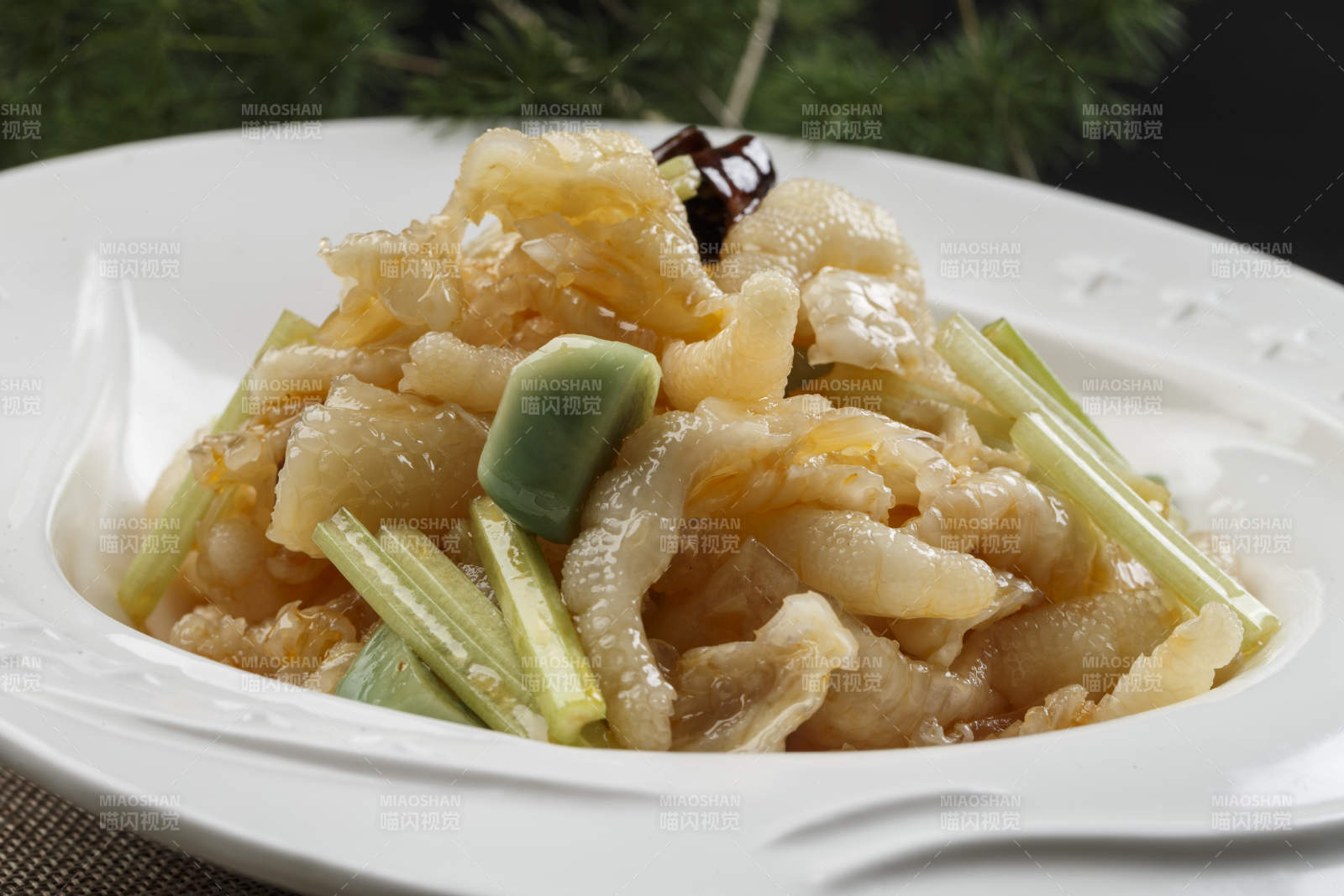 腊八蒜脱骨凤爪图片