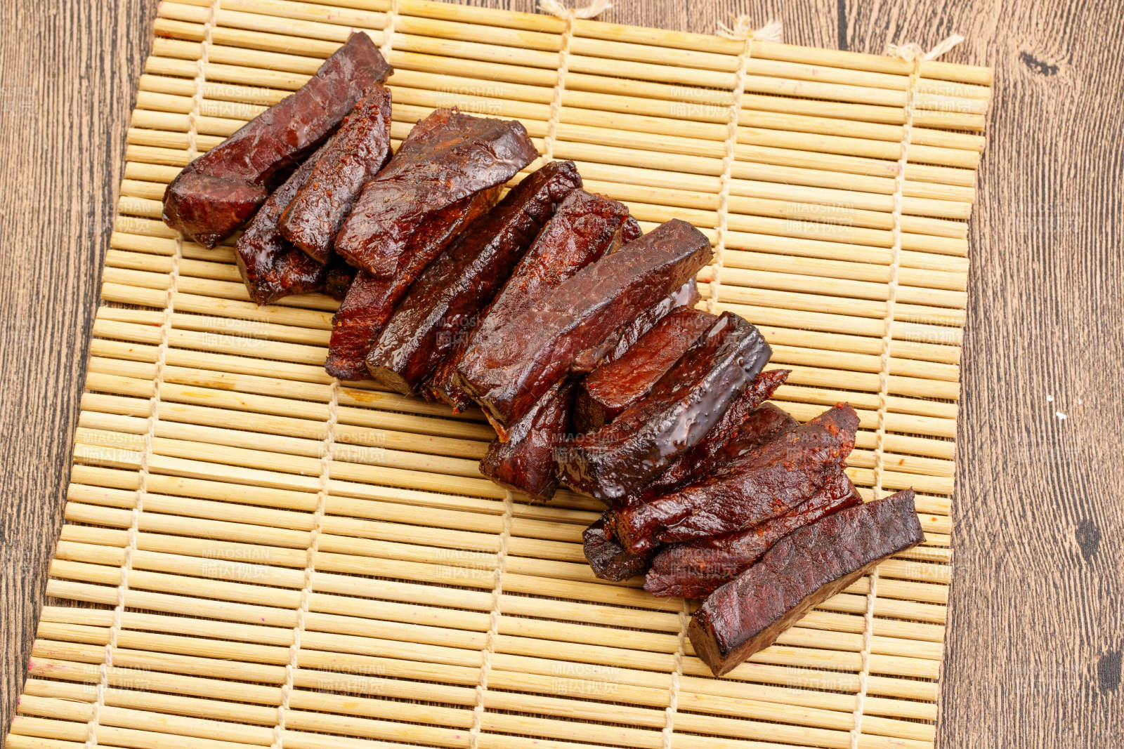 肉香四溢的的内蒙古特产牛肉干图片