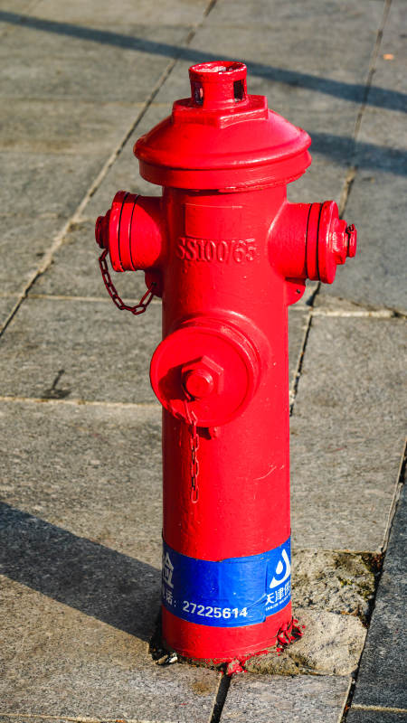 红色消防栓图片