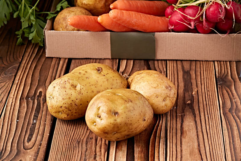 新鲜张家口坝上马铃薯图片