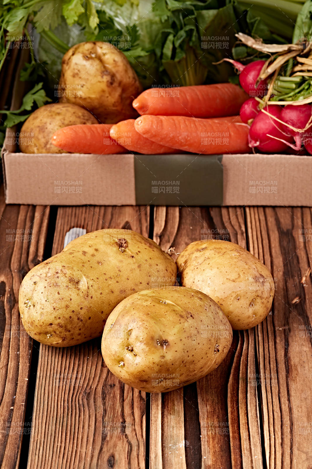 新鲜张家口坝上马铃薯图片