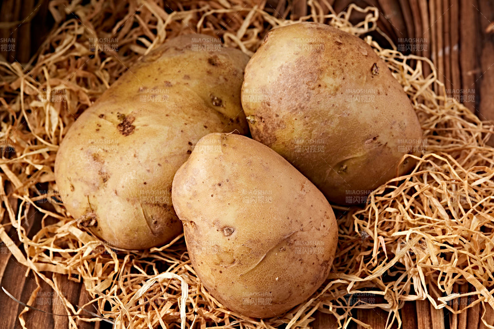 新鲜张家口坝上马铃薯图片