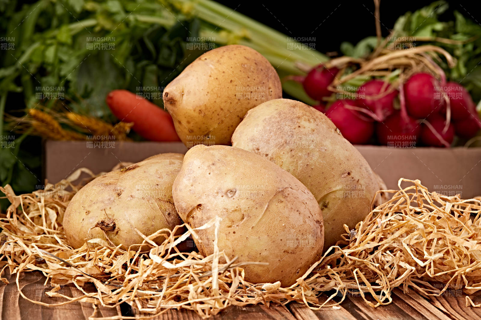 新鲜张家口坝上马铃薯图片