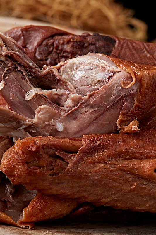 烟熏卤味大鹅肉图片